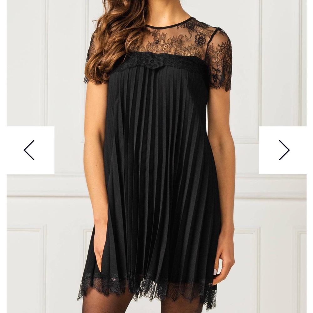 Twinset Pleated Black Dress with Lace Details Size 44